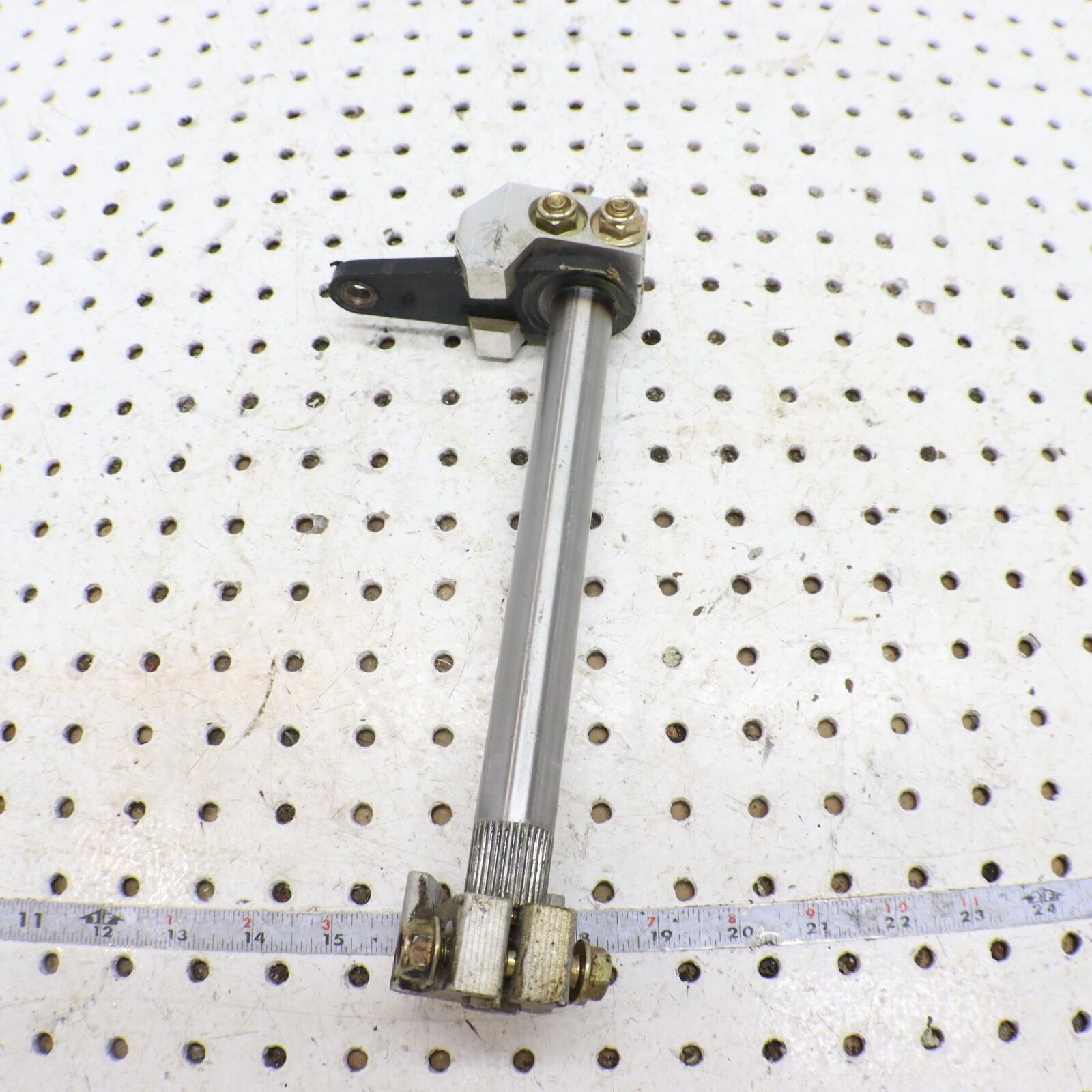 2005 ARCTIC CAT SABERCAT 600  STEERING PIVOT BELLCRANK DRIVER 1705-159 1705-178