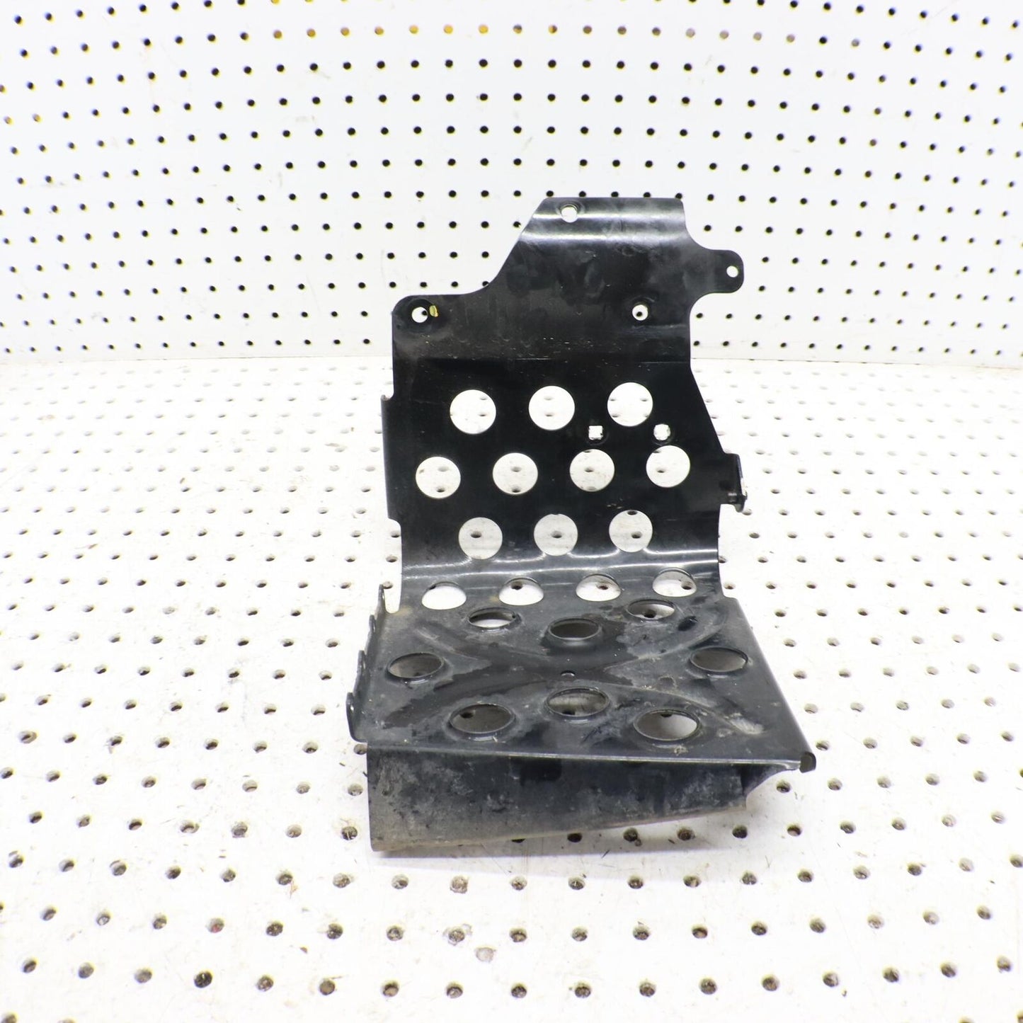 2005 ARCTIC CAT SABERCAT 600 RIGHT FOOT HOLDER REST STAY FOOTREST WELL 2706-550