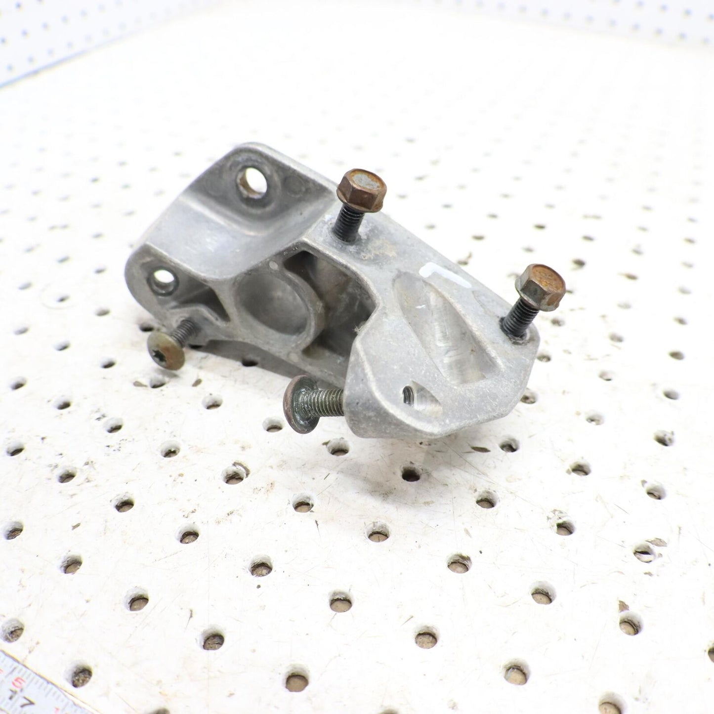 2015 POLARIS SWITCHBACK 800 FRAME SUPPORT BRACE, REAR, LEFT, MACH 5138292