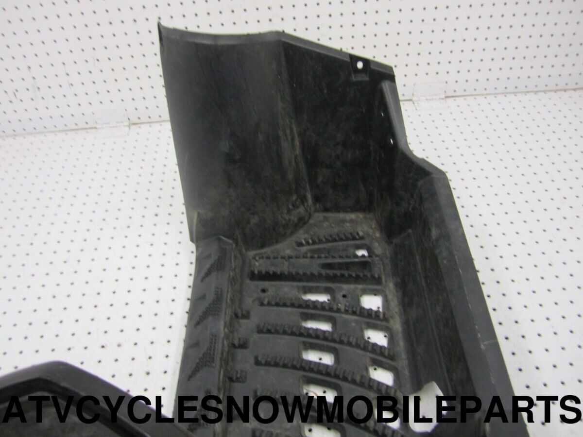 2009 POLARIS SPORTSMAN 850 XP EPS FOOTWELL-RH BLK 5435822-070, 5439077-070