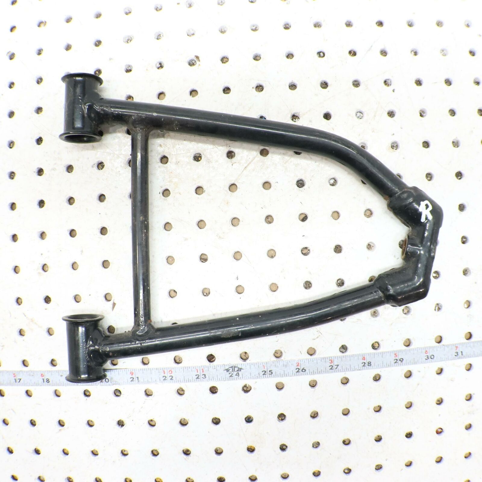 2006 POLARIS RMK 700 FRONT UPPER RIGHT CONTROL A ARM 2203024-385 2203024-067 