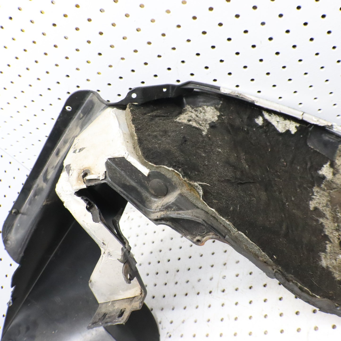 2007 Polaris Iq 600 Fender Bellypan Right 2633254-070