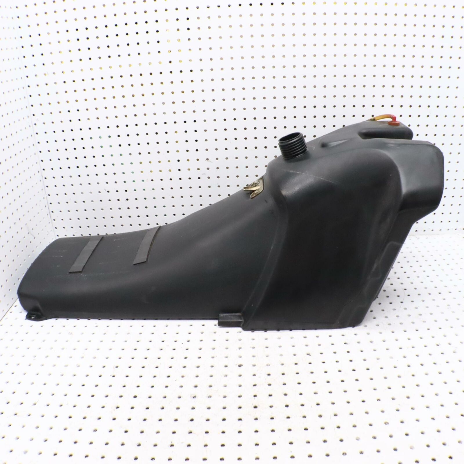 2007 POLARIS IQ 600 GAS TANK FUEL RESERVOIR 2520691 