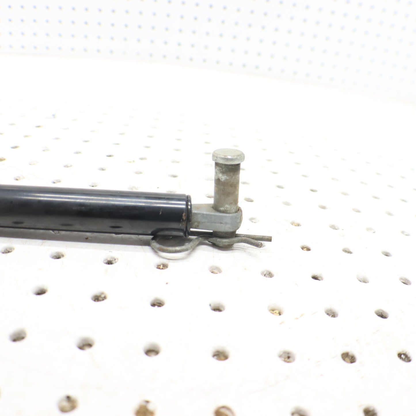 2013 Polaris Ranger Xp 900 Box Gas Strut Dump Strut 7044143; 7045663; 7043967