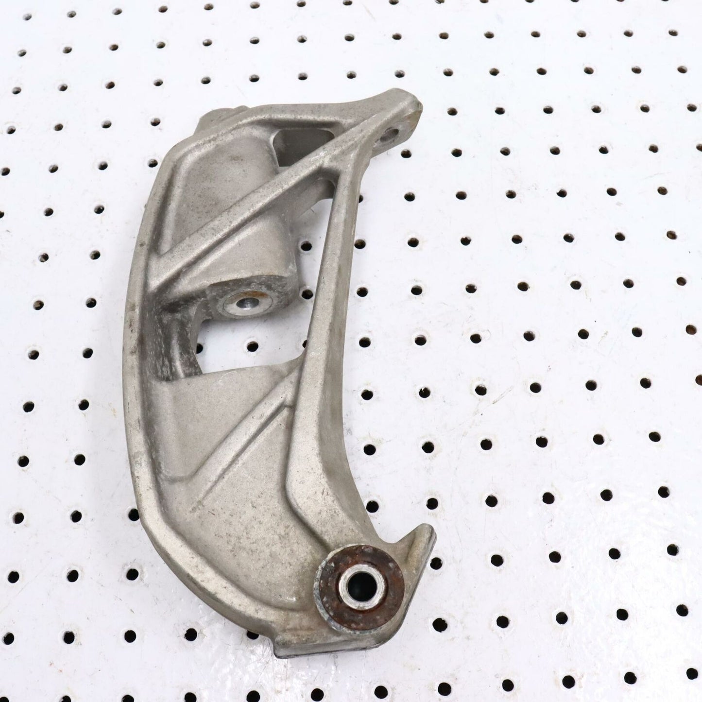 2007 POLARIS IQ 600 LEFT FRONT STEERING ARM SPINDLE KNUCKLE 1822795