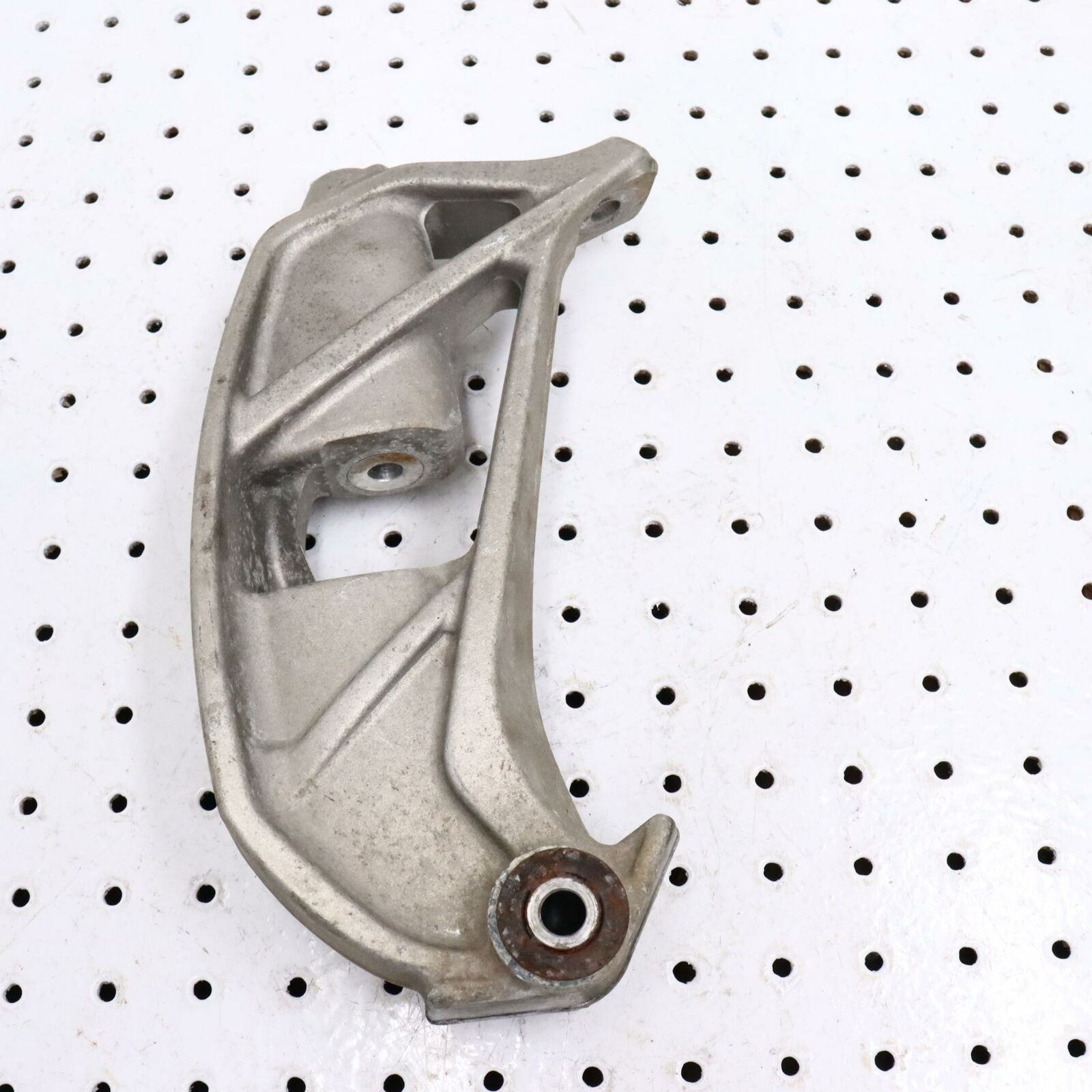 2007 POLARIS IQ 600 LEFT FRONT STEERING ARM SPINDLE KNUCKLE 1822795