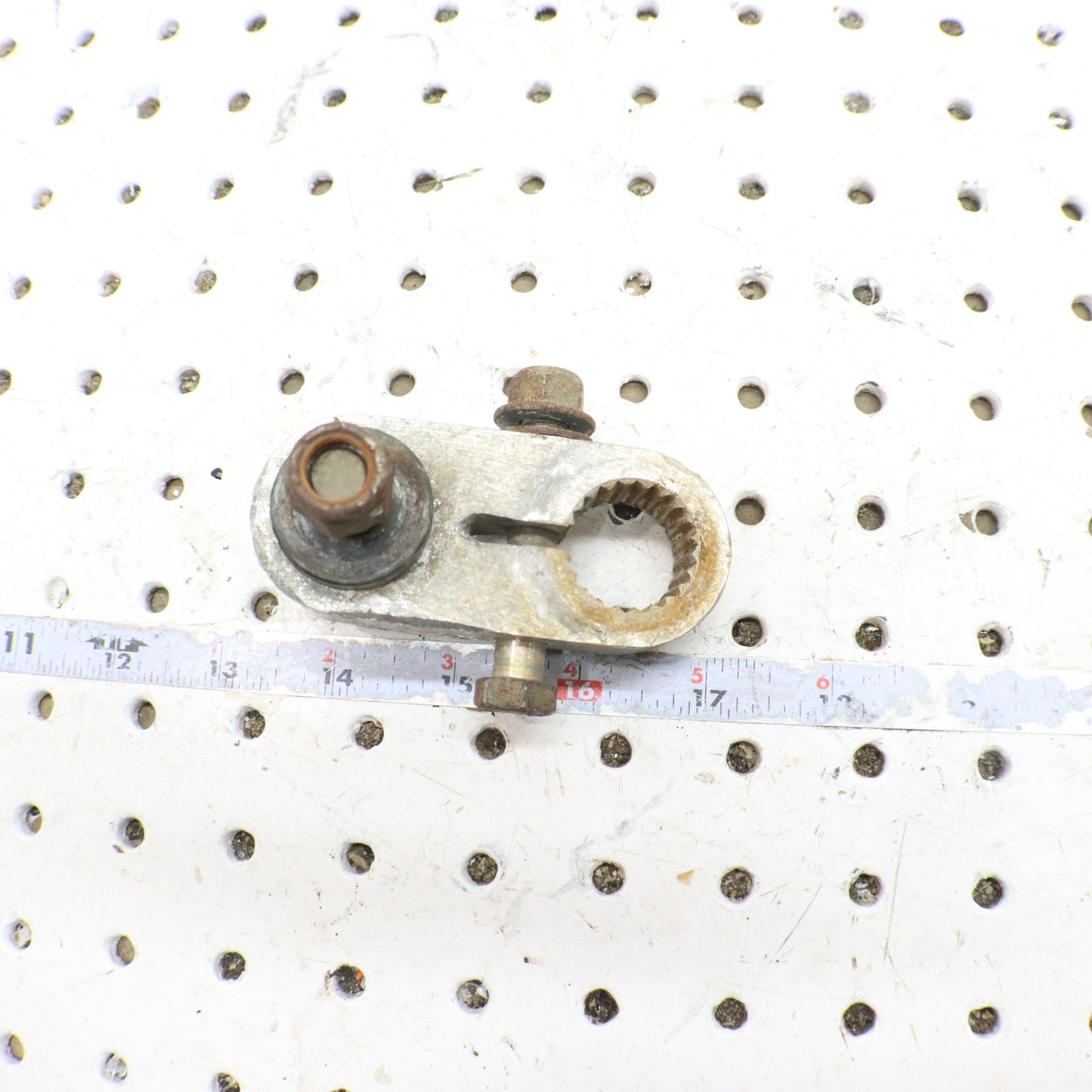 2007 Polaris Iq 600 Rear Arm 1541967