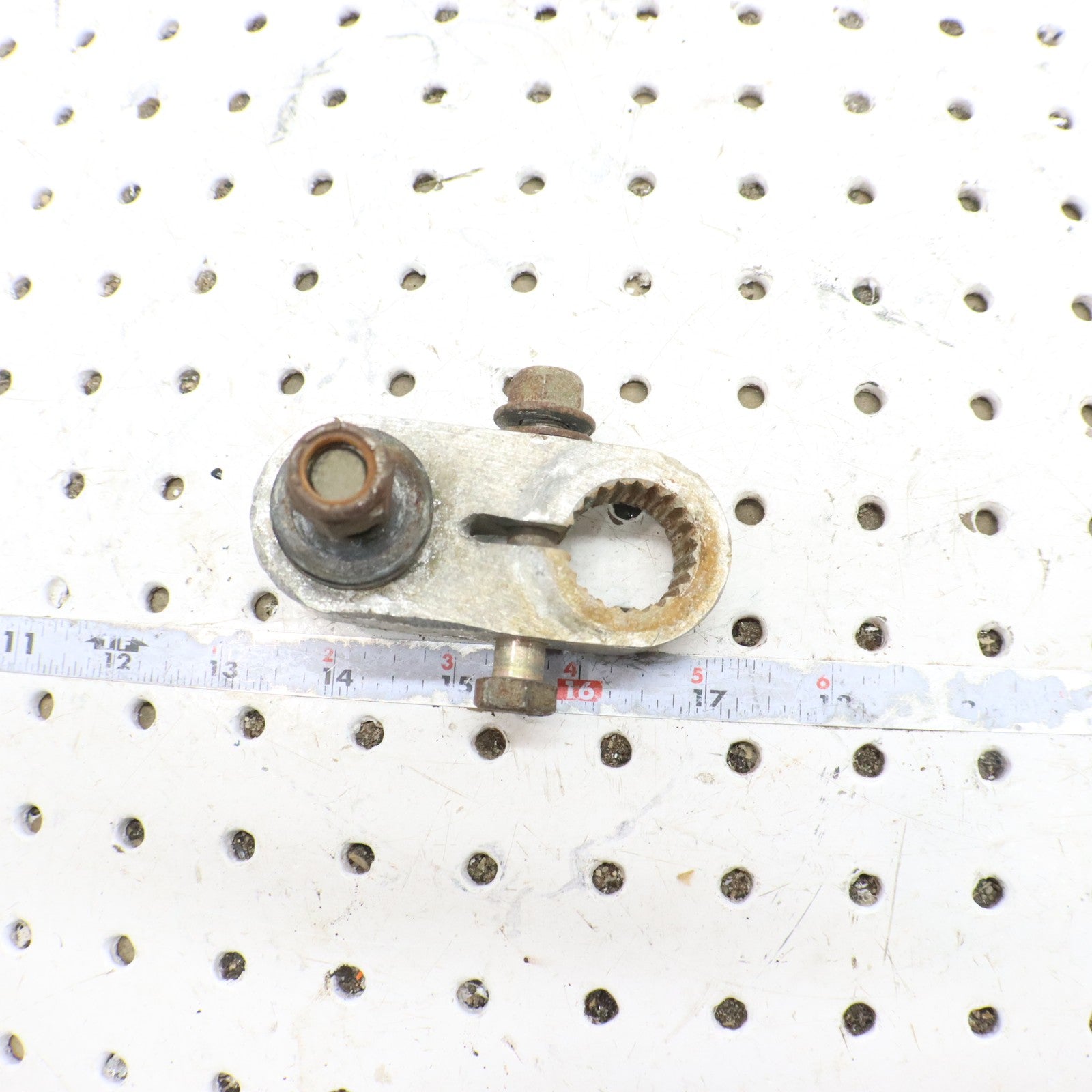 2007 Polaris Iq 600 Rear Arm 1541967