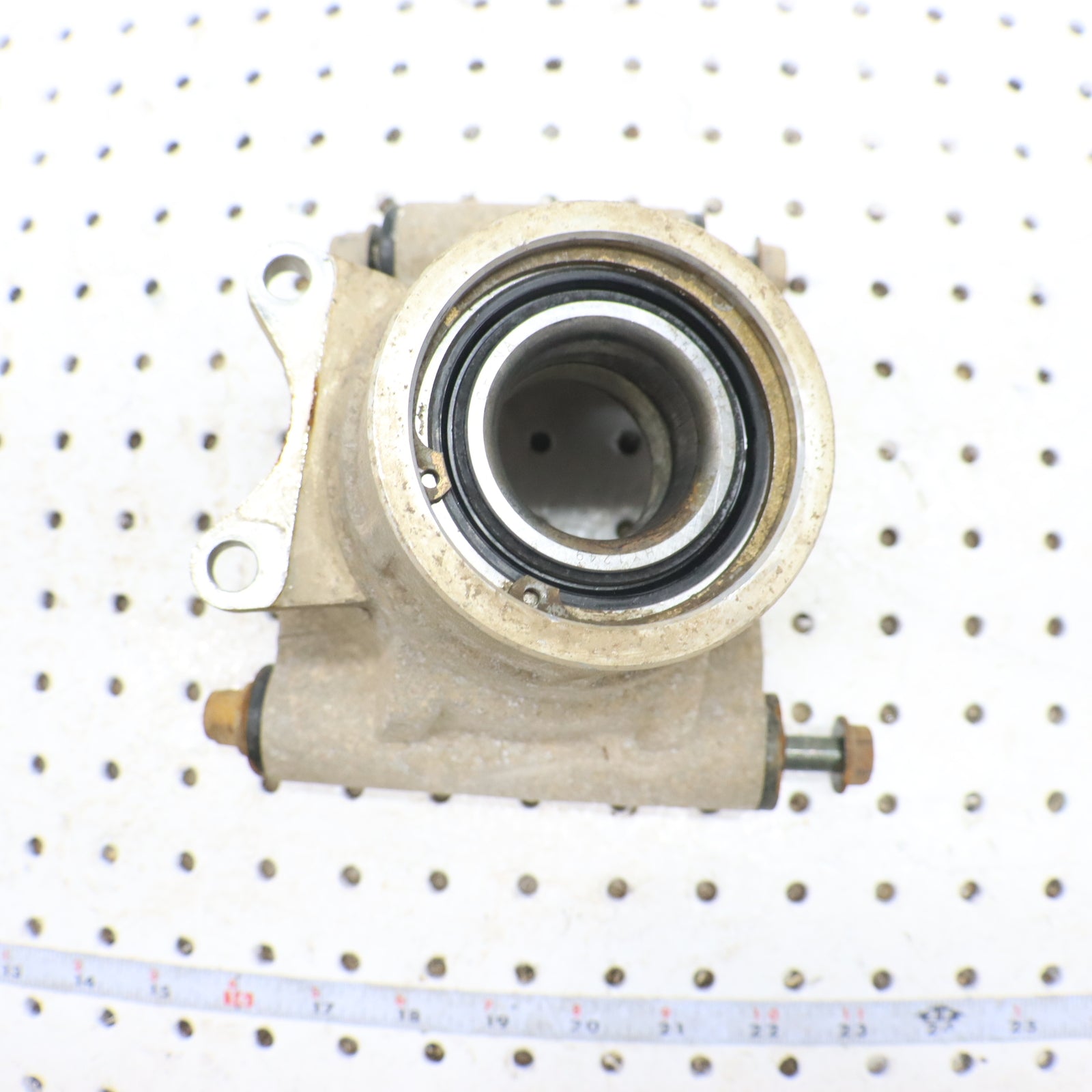 2013 Polaris Ranger Xp 900 Wheel Bearing Carrier RIGHT REAR 5137677; 5138502