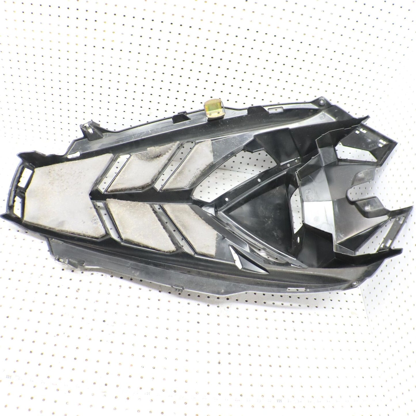 2014 POLARIS PRO RMK 800 HOOD SHROUD 5437509-070 (CRACKED)