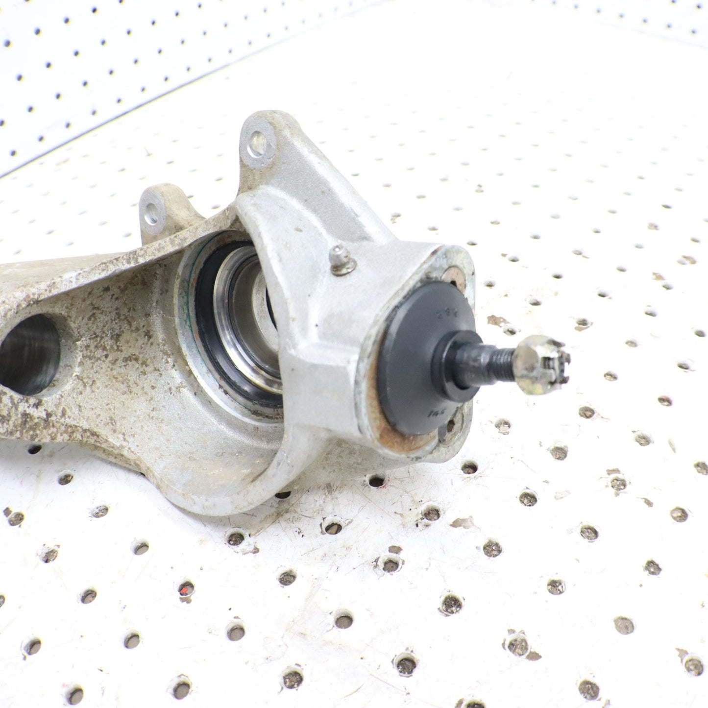 1998 Polaris Xplorer 400l Front Hub Strut RIGHT 2200976