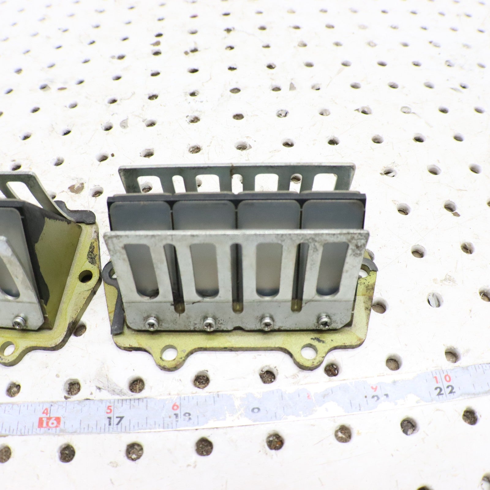 2009 Arctic Cat Crossfire R 8 Intake Reed Block Reeds 3007-534 GOOD