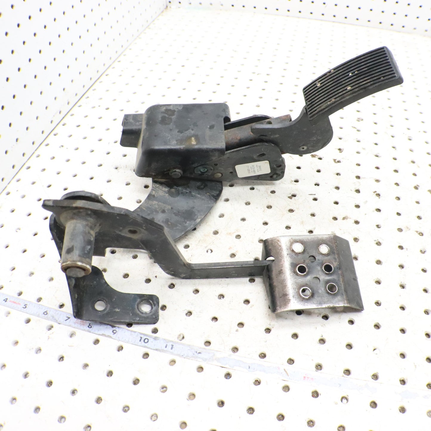 2013 Polaris Ranger Xp 900 Throttle Pedal, Brake Pedal Assy 4012657