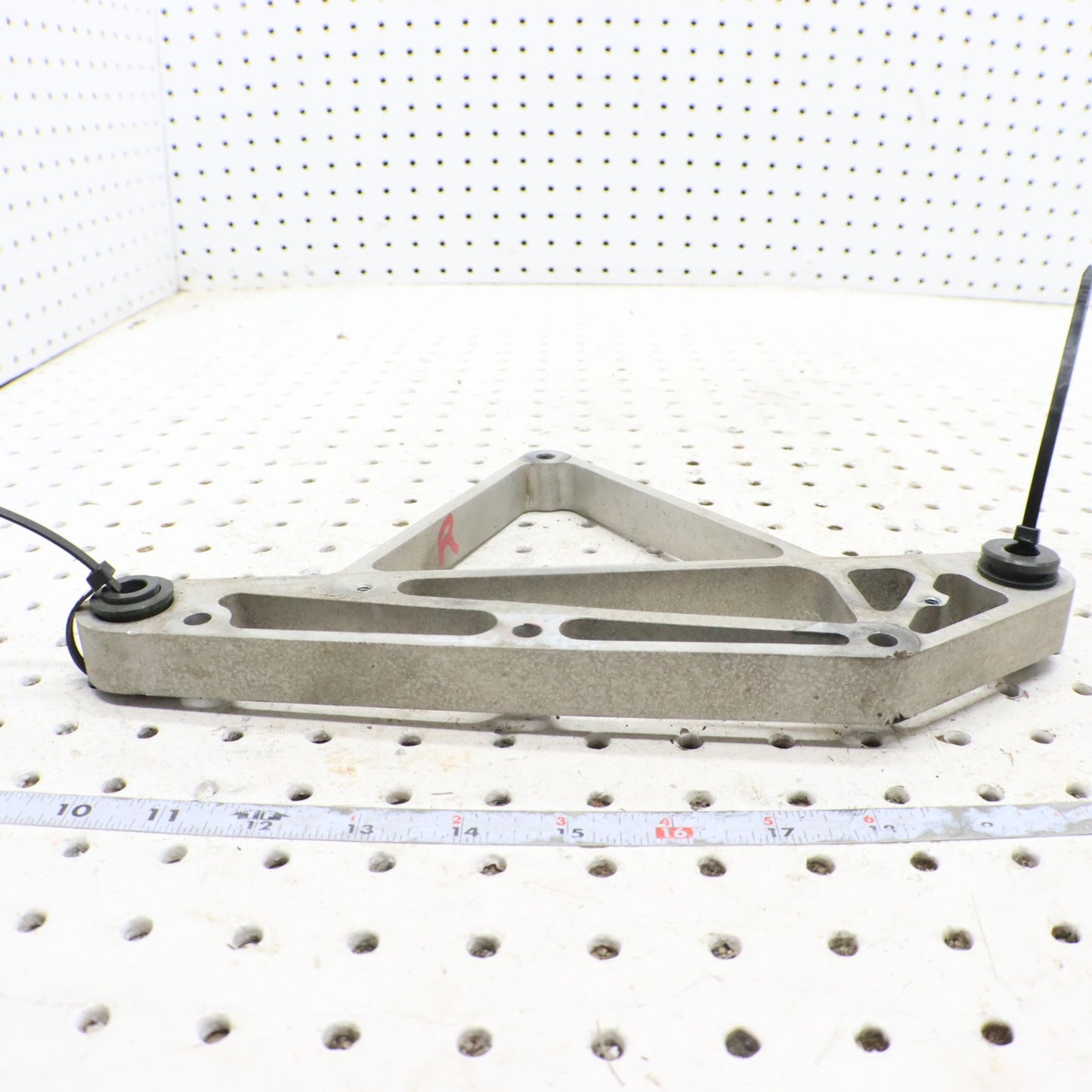 2016 Polaris Rush 800 Side Crank Right Suspension Arm Bracket 5138644 ; 5140959