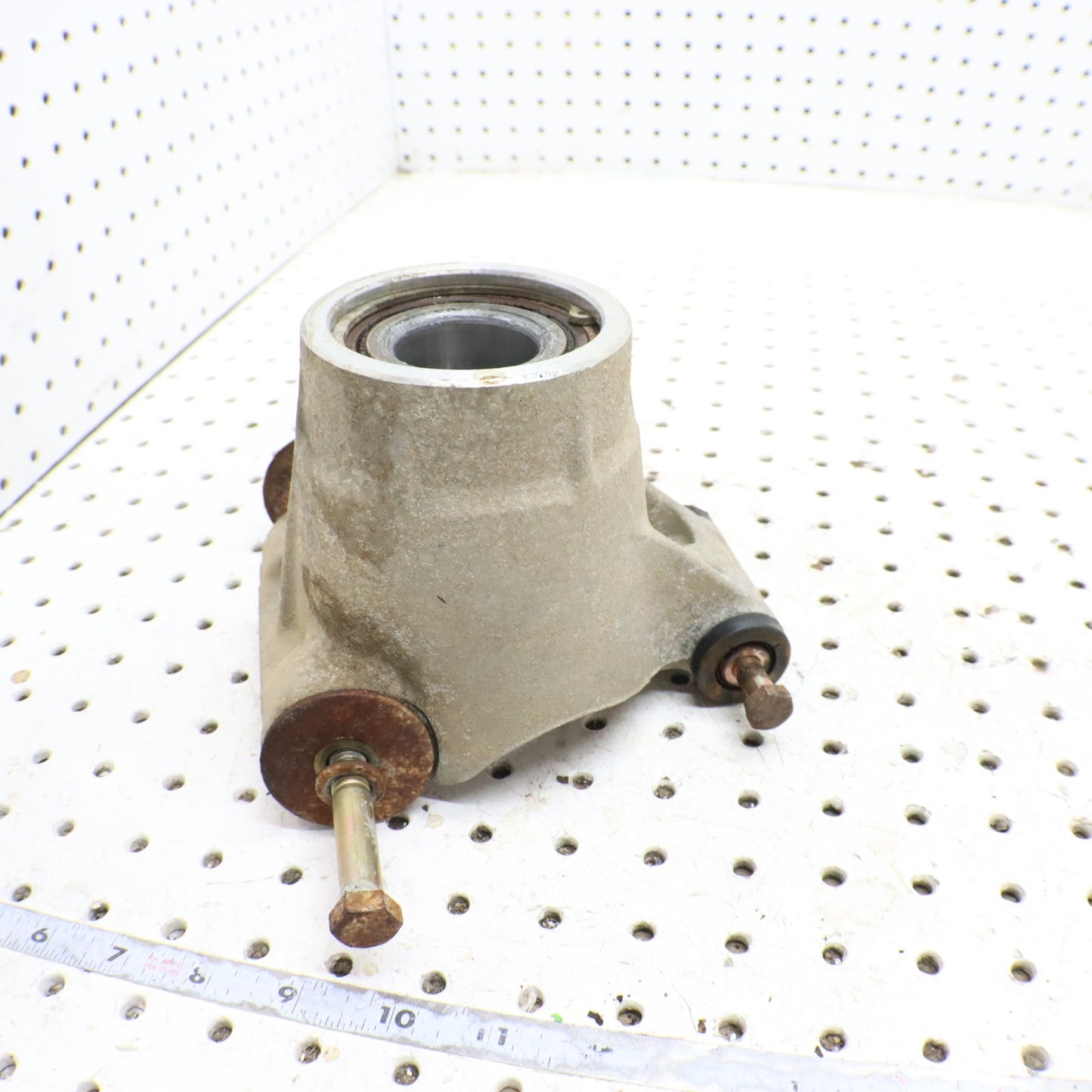 2003 Polaris Sportsman 600 left Bearing Carrier Knuckle Rear 5133663; 5134206 