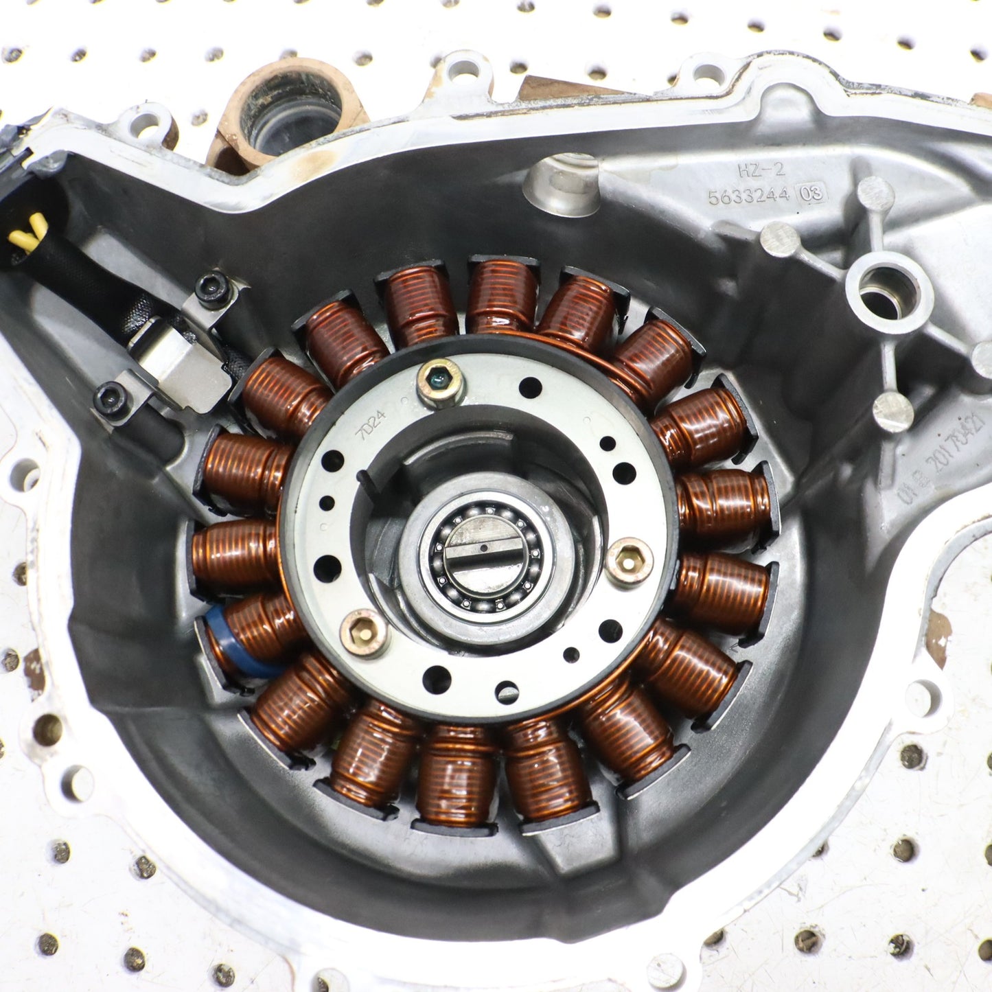 2017 Polaris Sportsman 570 Stator Cover Waterpump 2205170; 3022724; 5144584 
