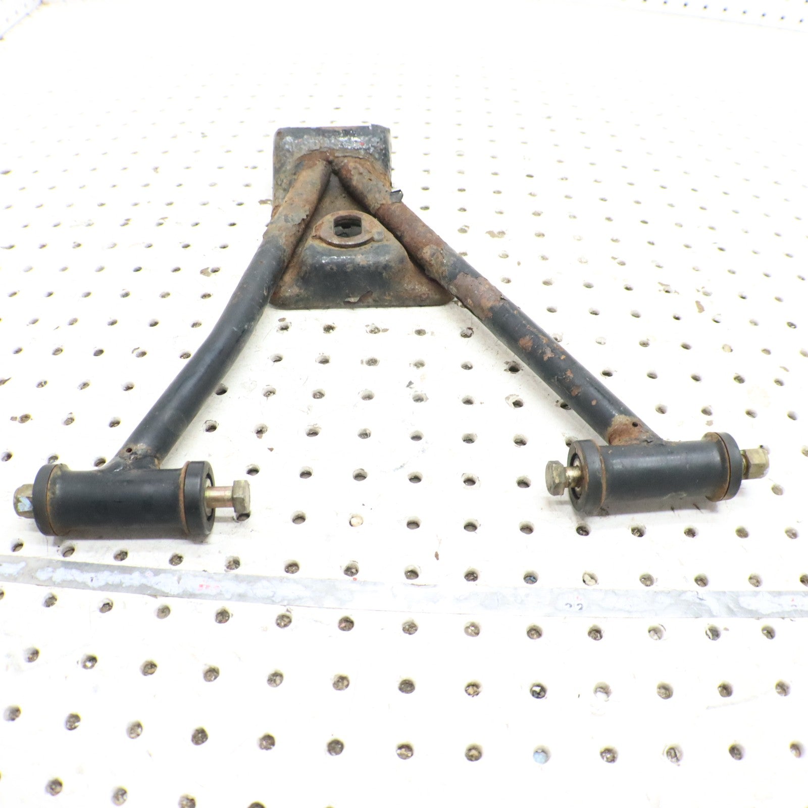 2004 Polaris Sportsman 500 Upper Right Rear Control A Arm  1014321-067