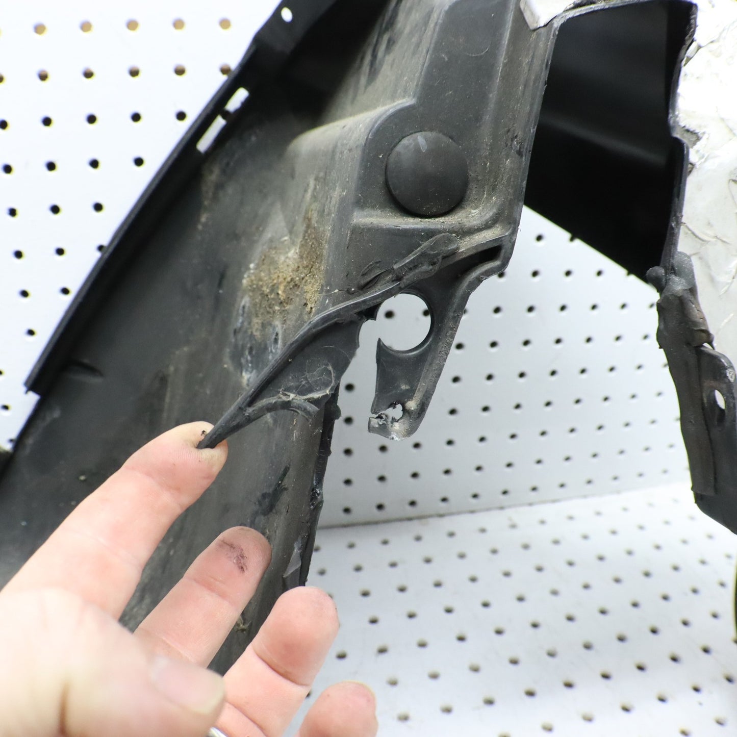 2007 Polaris Iq 600 Bellypan Left Fender 2633256-070