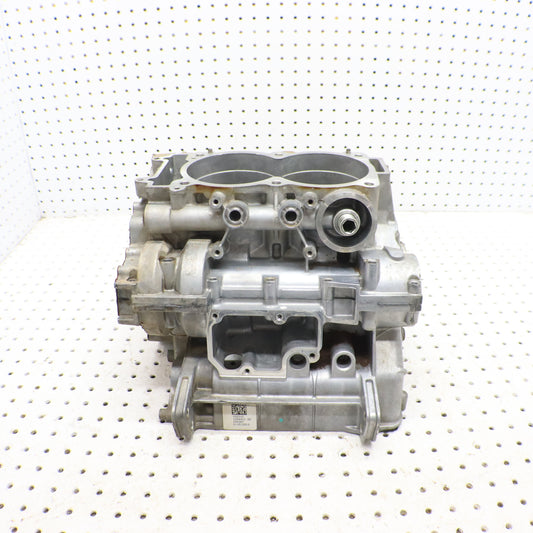 2013 Polaris Ranger Xp 900 Crank Case Engine Case 2204947, 2207371 GOOD!!