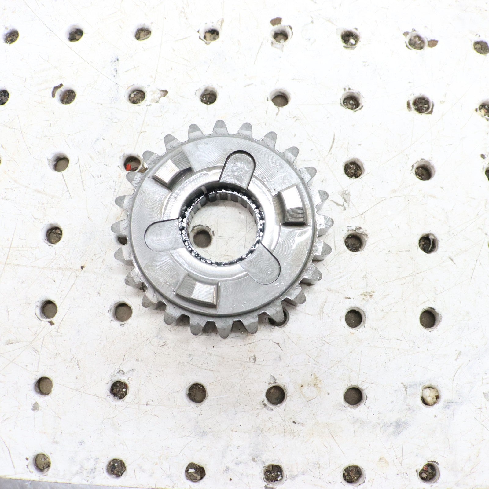 2004 Polaris Sportsman 500 Transmission Gearcase Sprocket 24T 3233854
