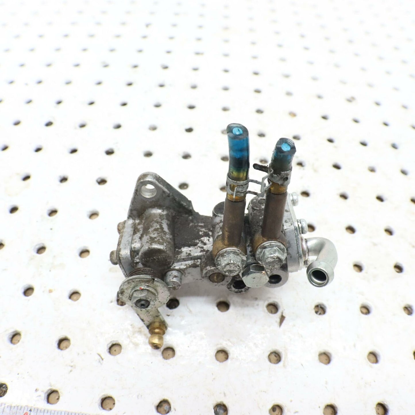 2008 ARCTIC CAT F6 OIL PUMP Pump, Oil 3007-444 BENT INLET TUBE
