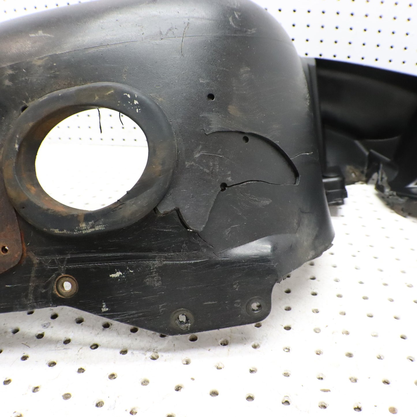 2007 Polaris Iq 600 Fender Bellypan Right 2633254-070