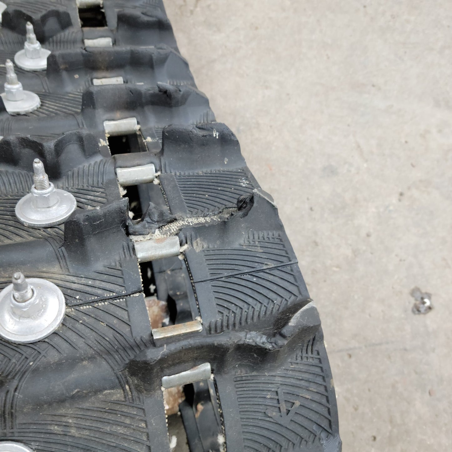 2016 Polaris Rush 800 Track 5414653 15X120X1.25" RIPSAW 2.86 PITCH 