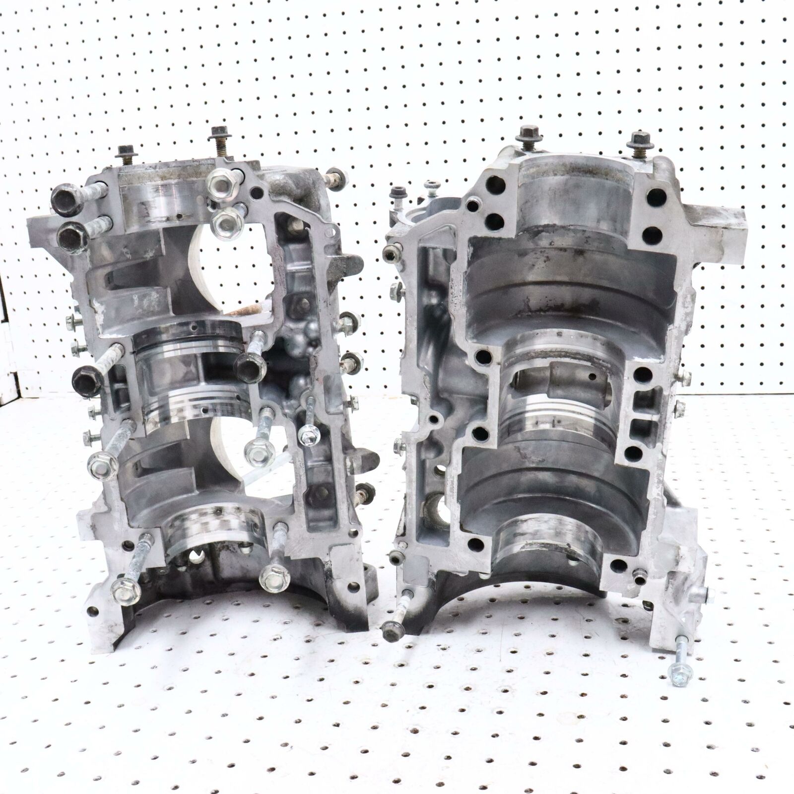 2009 ARCTIC CAT M8 ENGINE MOTOR CASE CASES 3007-526