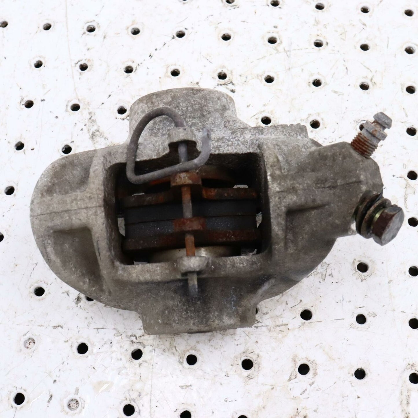 2007 POLARIS IQ 600 BRAKE CALIPER 2202742