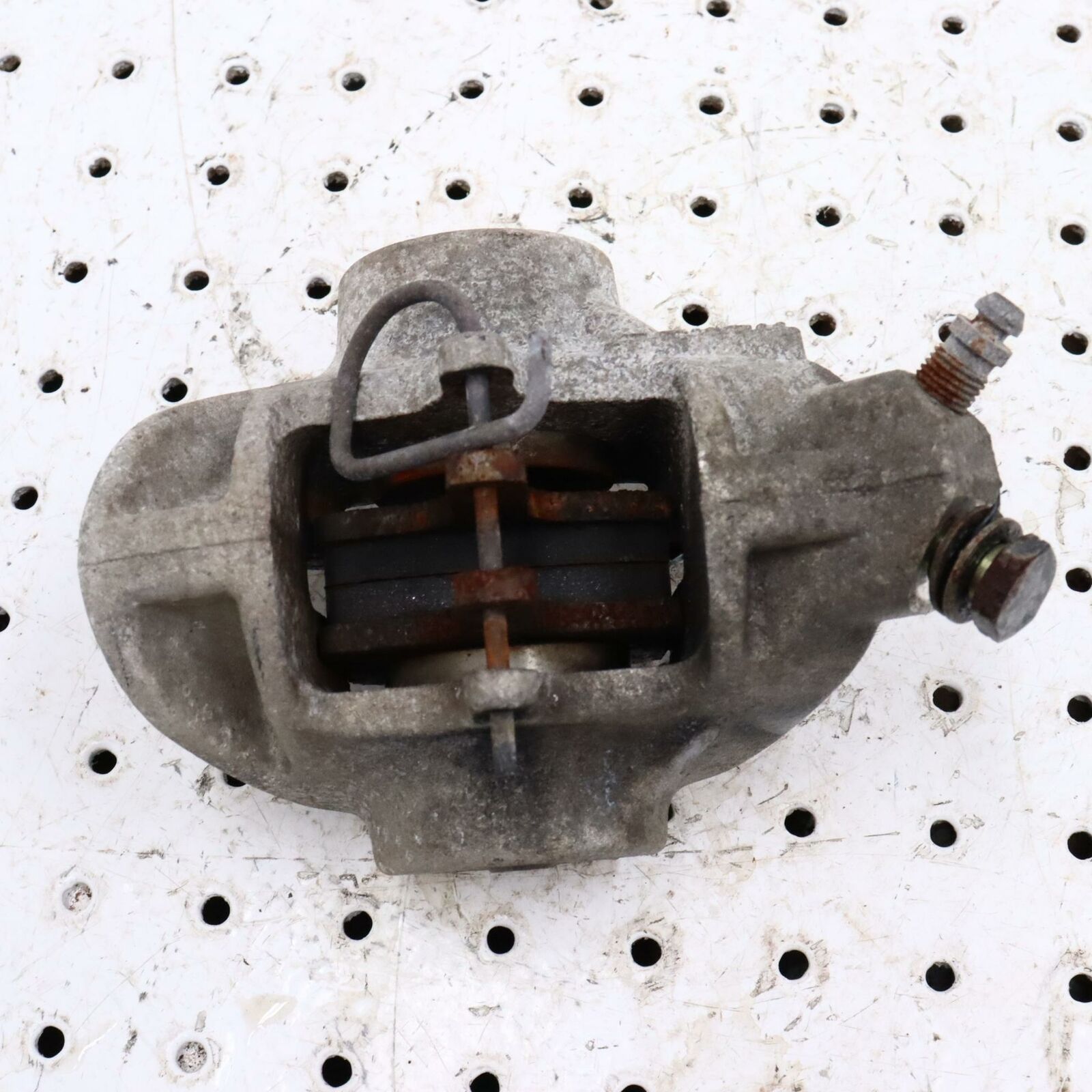 2007 POLARIS IQ 600 BRAKE CALIPER 2202742