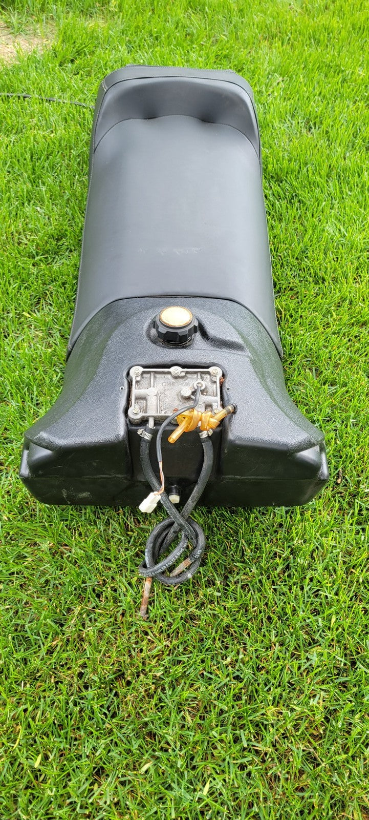 1999 Arctic Cat Zl 600 Seat, GAS TANK, FUEL PUMP 0770-311; 0670-894; 3005-268