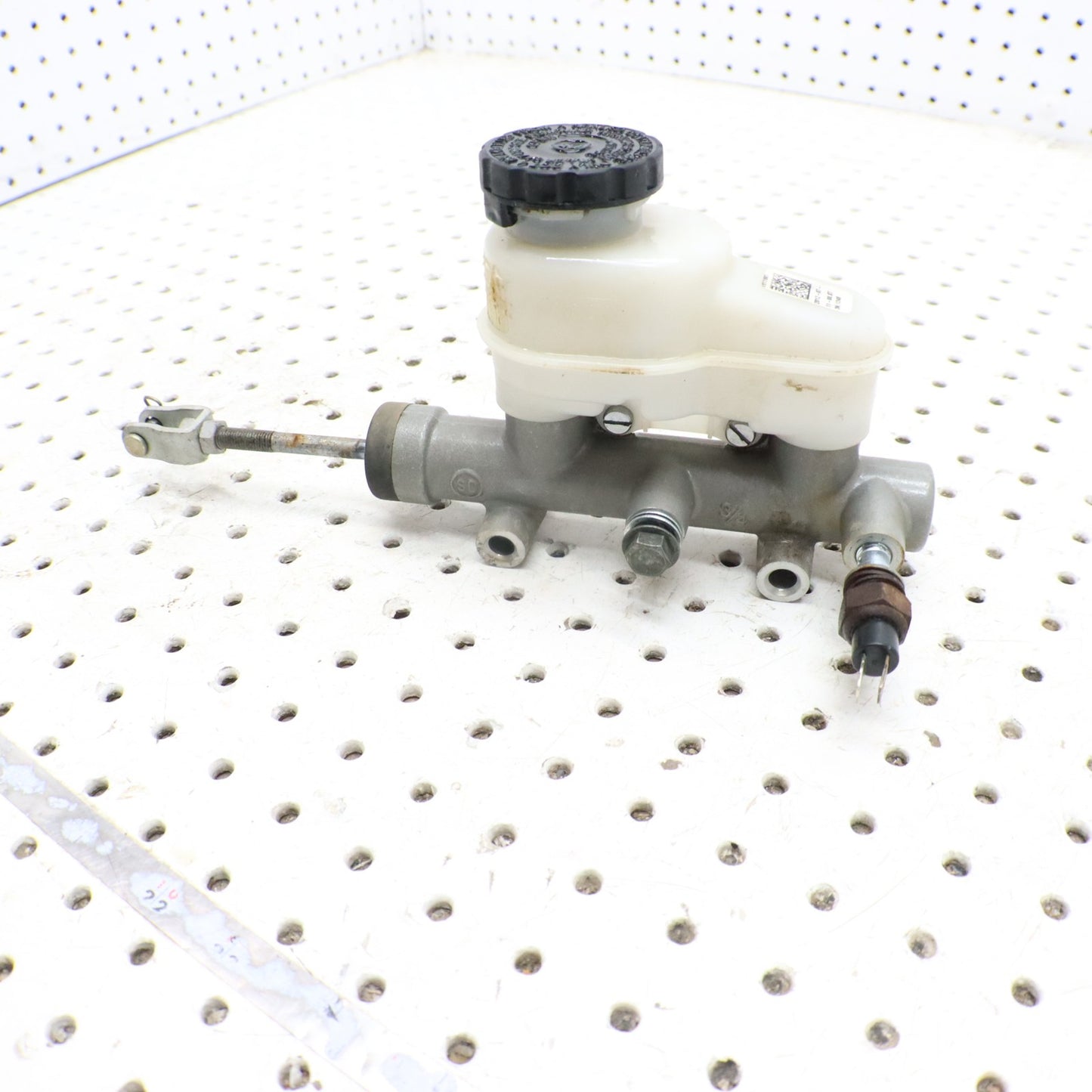 2013 Polaris Ranger 800 Brake Master Cylinder 1911515 1912463