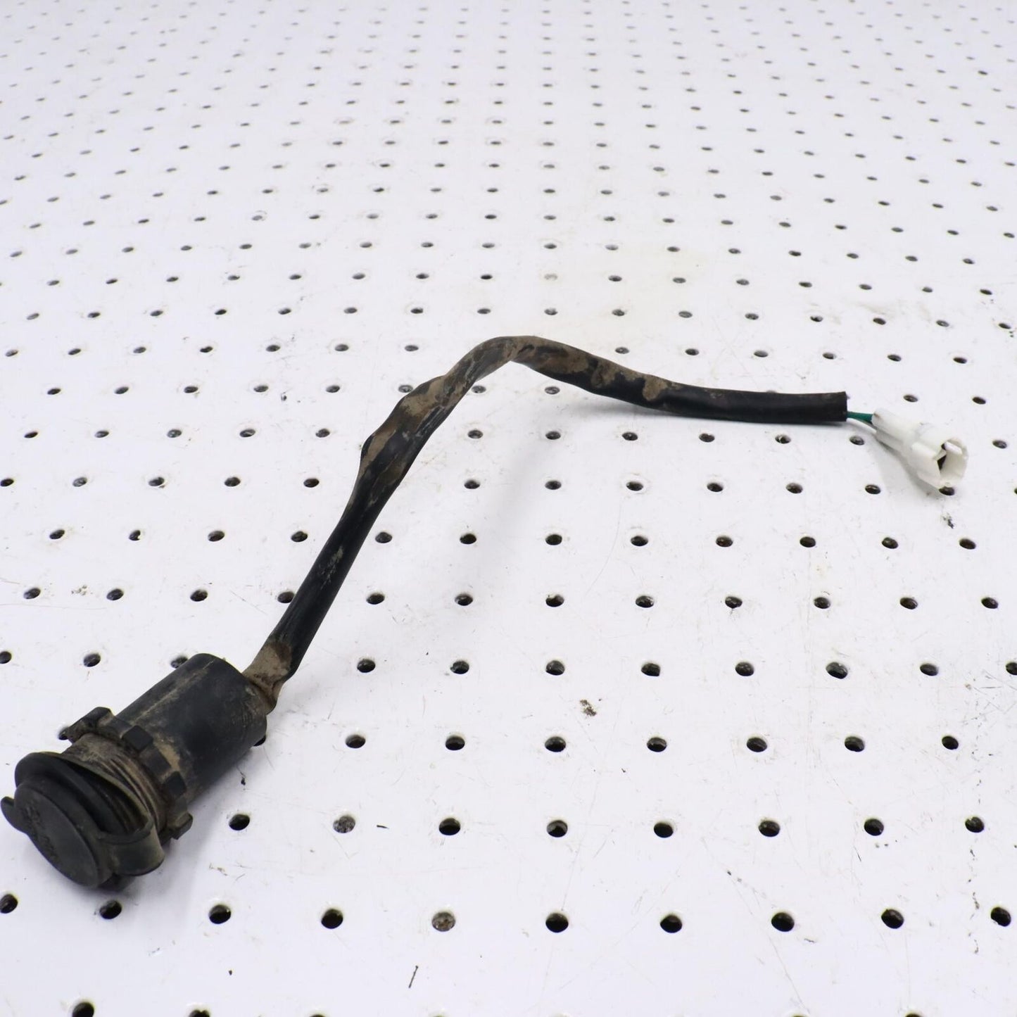2013 YAMAHA GRIZZLY 700 ACCESSORY SOCKET PLUG OUTLET 1HP-H254B-10-00 