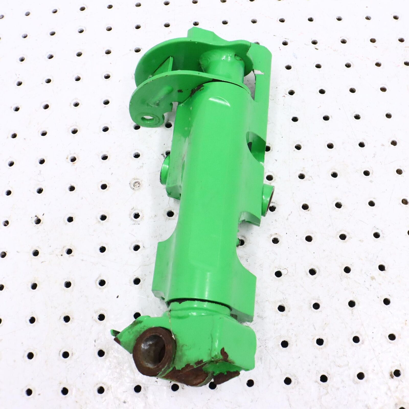 2011 ARCTIC CAT M8 RIGHT FRONT STEERING ARM SPINDLE KNUCKLE 2703-656
