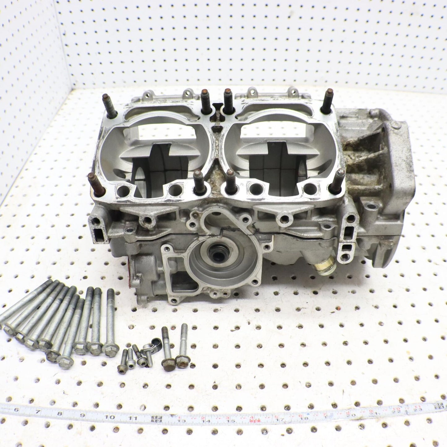 2016 ARCTIC CAT XF 6000 CRANK CASE CRANKCASE ENGINE CASE 1901-001