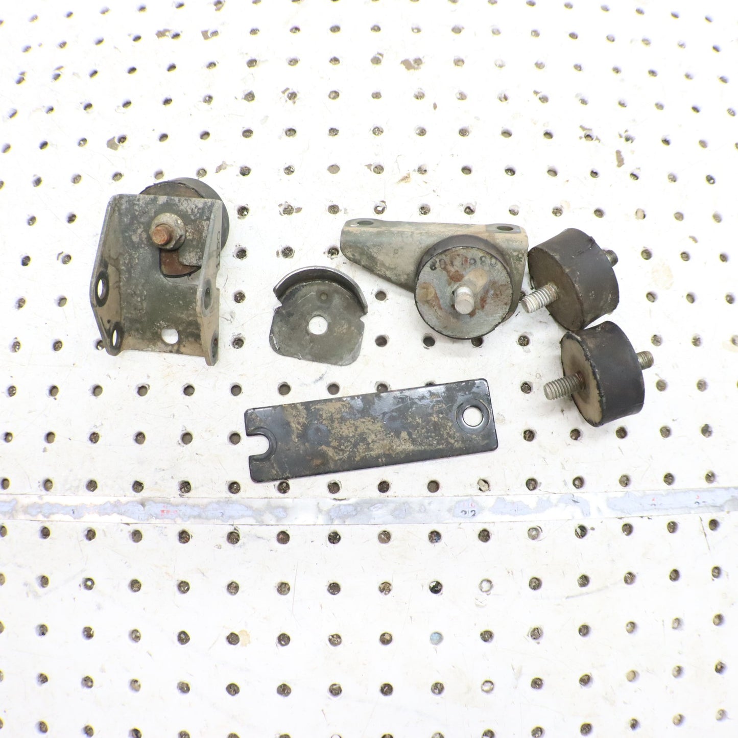 2004 Polaris Sportsman 500 Engine Motor Mounts 5241150; 5241453; 3110046 3110044