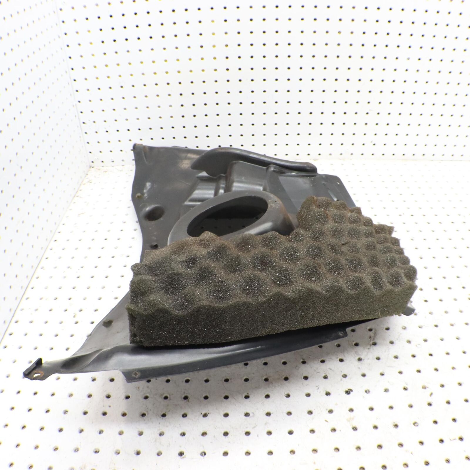 2006 POLARIS FUSION 600 HEAD LIGHT ACCESS COVER HOOD PLENUM 2633251
