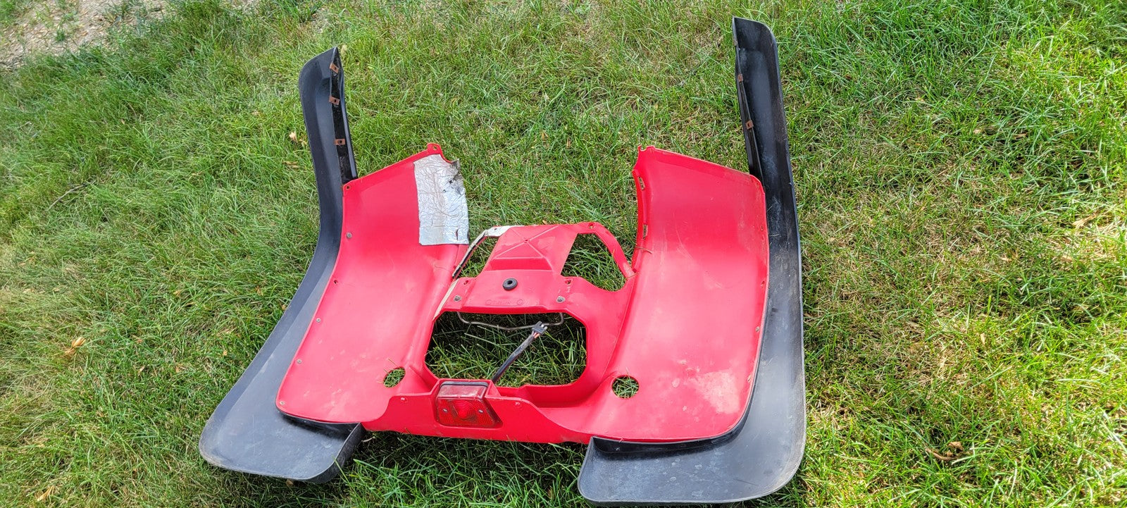 1995 Polaris Xplorer 400 Rear Fender 5432117-293 ; 5431795-136
