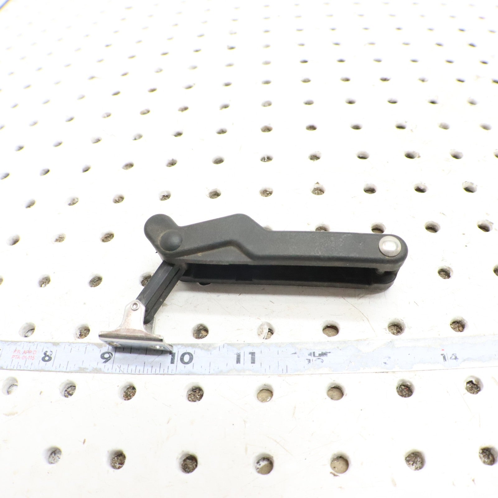 2024 Polaris Sportsman 570 Efi Eps LATCH RUBBER, LOWER, HD 7083060