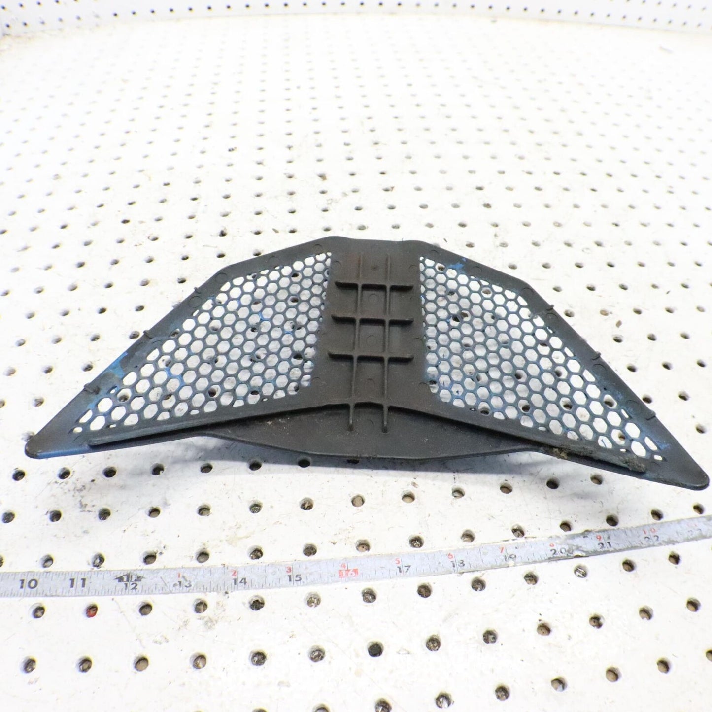 2006 POLARIS FUSION 600 HOOD LOUVER SCREEN VENT COVER 5435838-070