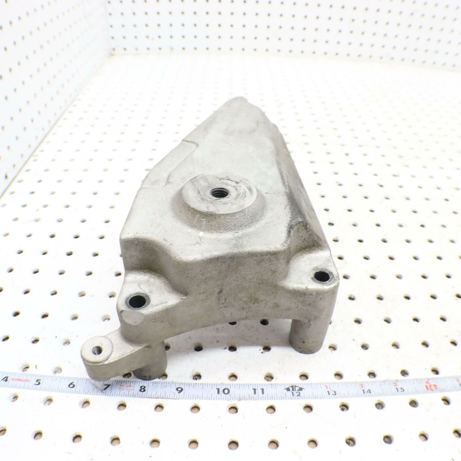 2006 POLARIS SWITCHBACK ENGINE MOTOR MOUNT BRACKET ALTERNATOR 0452974; 0454131
