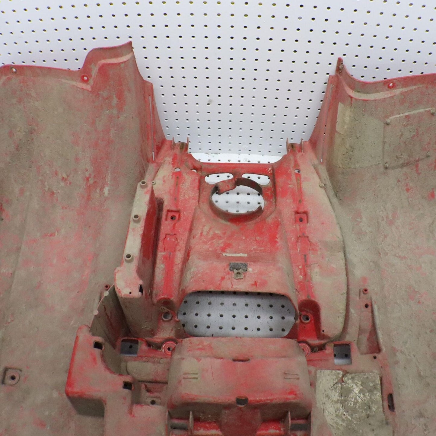 2013 YAMAHA GRIZZLY 700 REAR FENDER CAB 1HP-F1600 RED