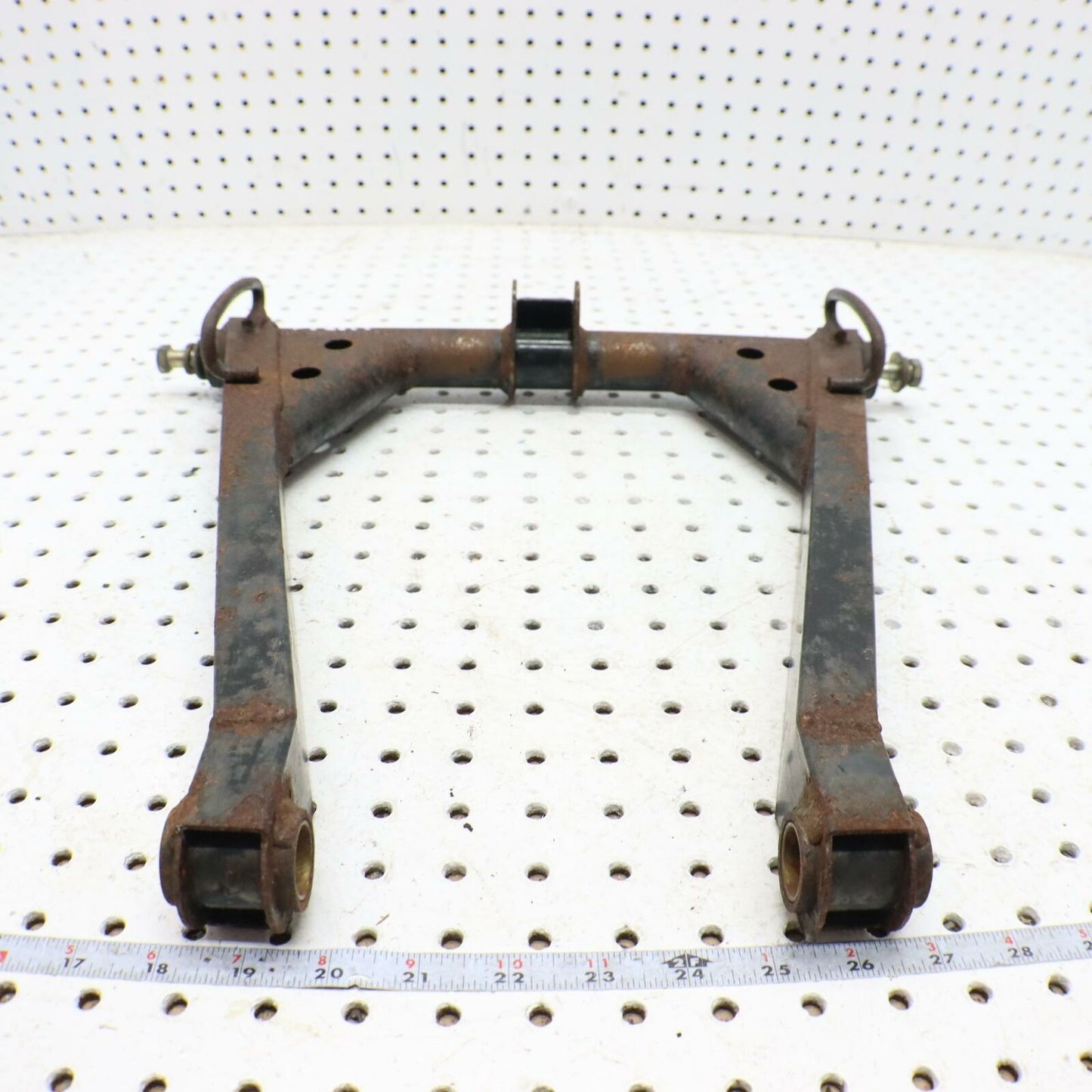 2007 POLARIS IQ 600 REAR SUSPENSION FRONT TORQUE ARM 1541948-067 1542579-067
