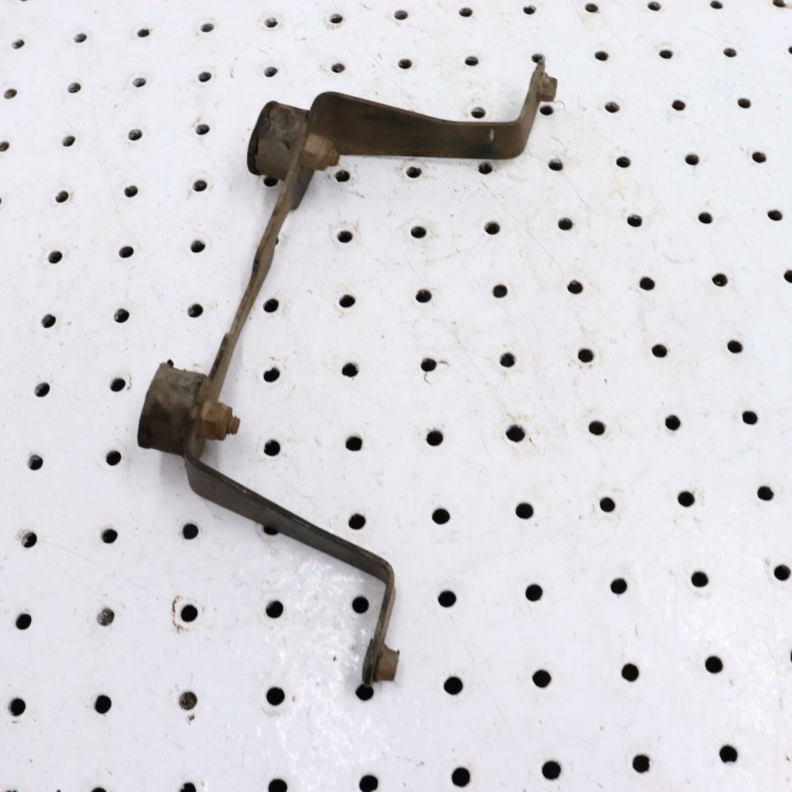 2000 POLARIS MAGNUM 325 OIL COOLER LOWER BRACKET 5244069-067