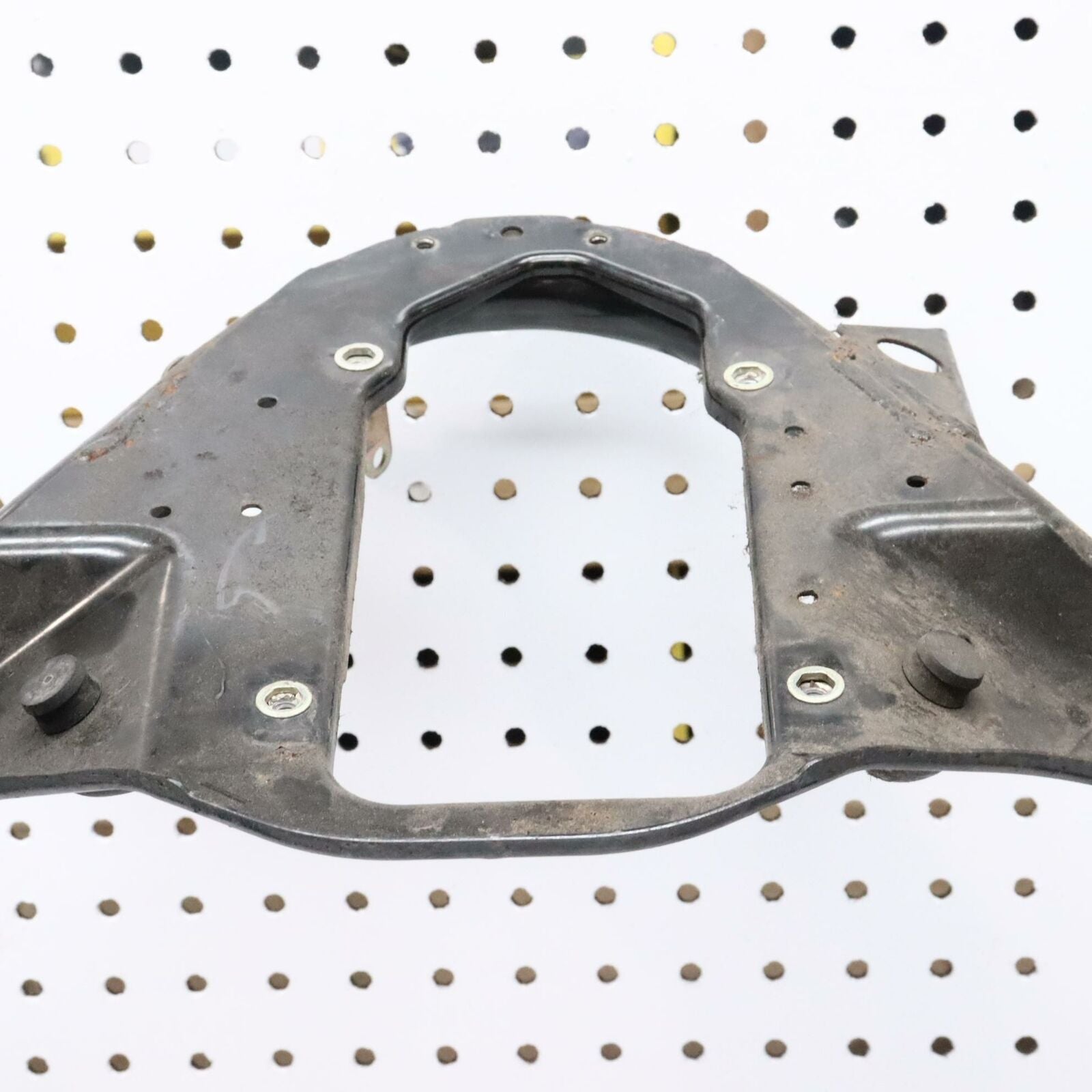 2006 POLARIS CLASSIC 700 UPPER FRAME SUPPORT BRACKET STEERING GATE 1015022-067