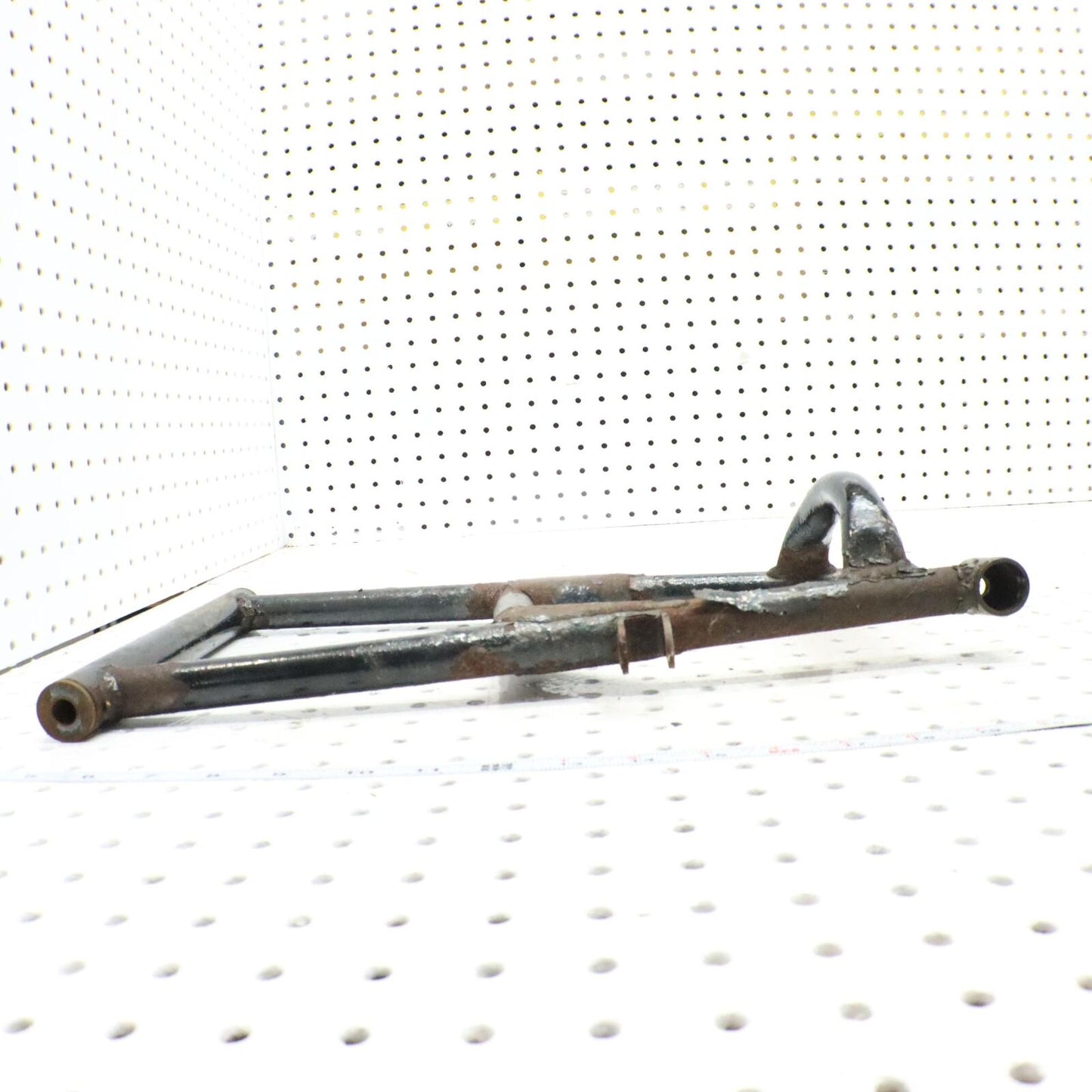2002 ARCTIC CAT ZR 500 RIGHT FRONT LOWER SUSPENSION CONTROL A ARM 0703-846 BENT