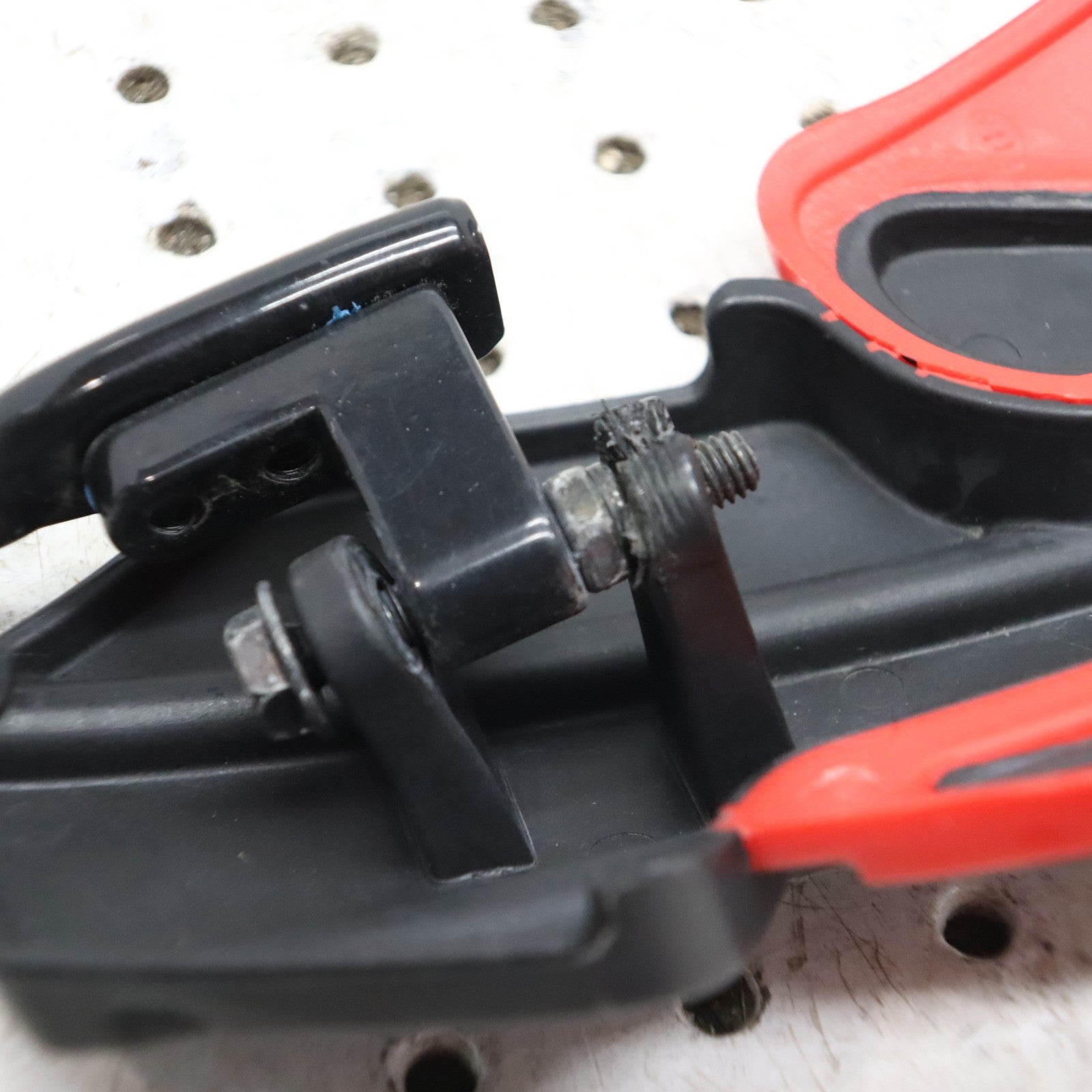 2016 Polaris Rush 800 Hand Guards 2876845 red