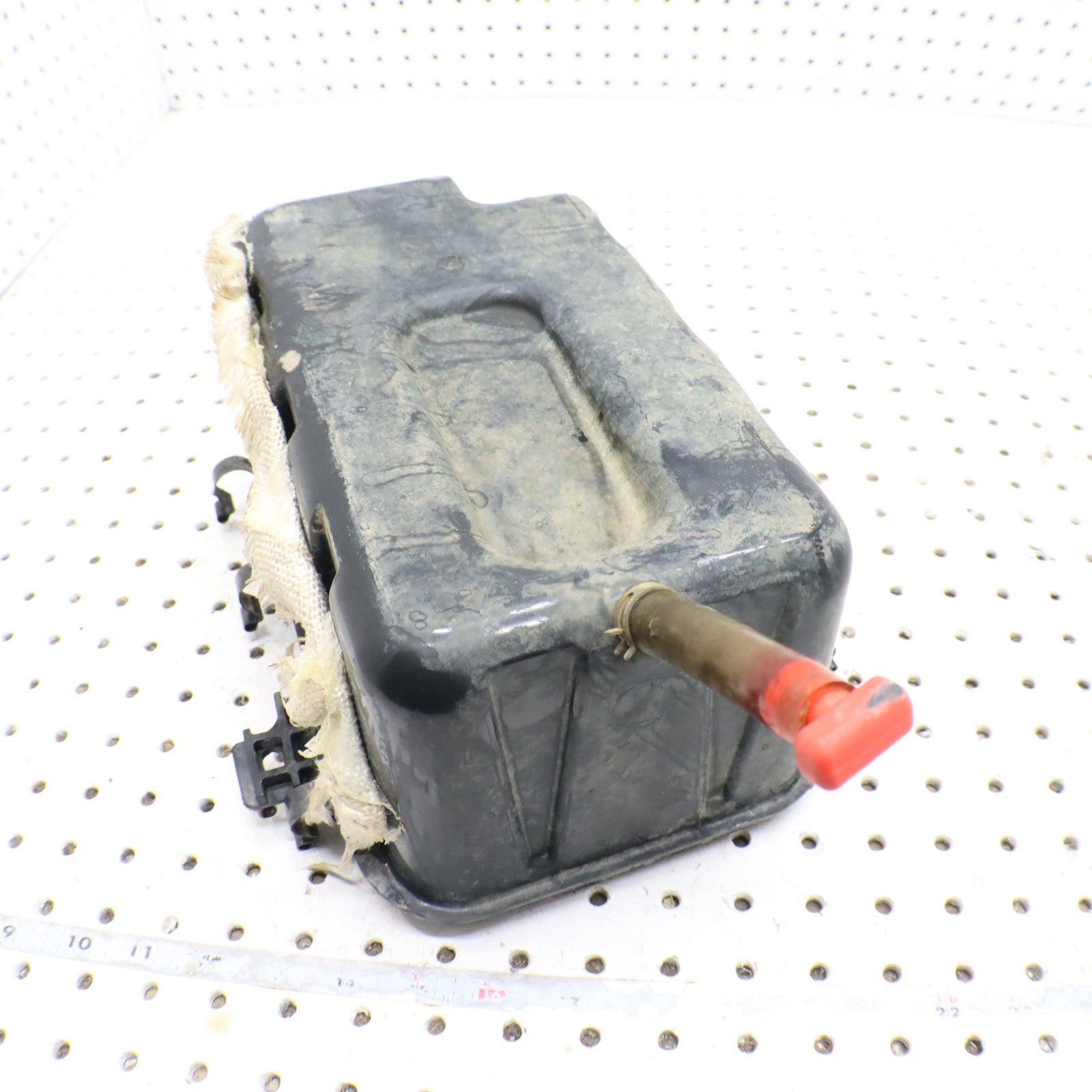 2012 Polaris Sportsman 500 Airbox Air Intake Filter Box 5438552