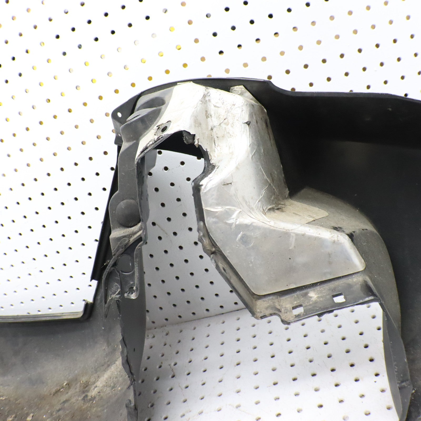 2007 Polaris Iq 600 Bellypan Left Fender 2633256-070