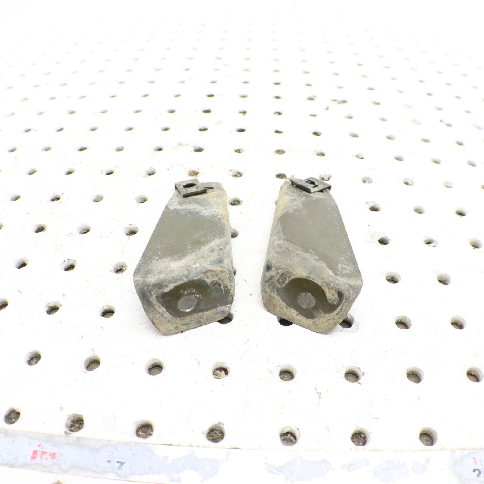 2012 Polaris Sportsman 500 FUEL TANK COVER BRACKET L & R 5247184 5247185